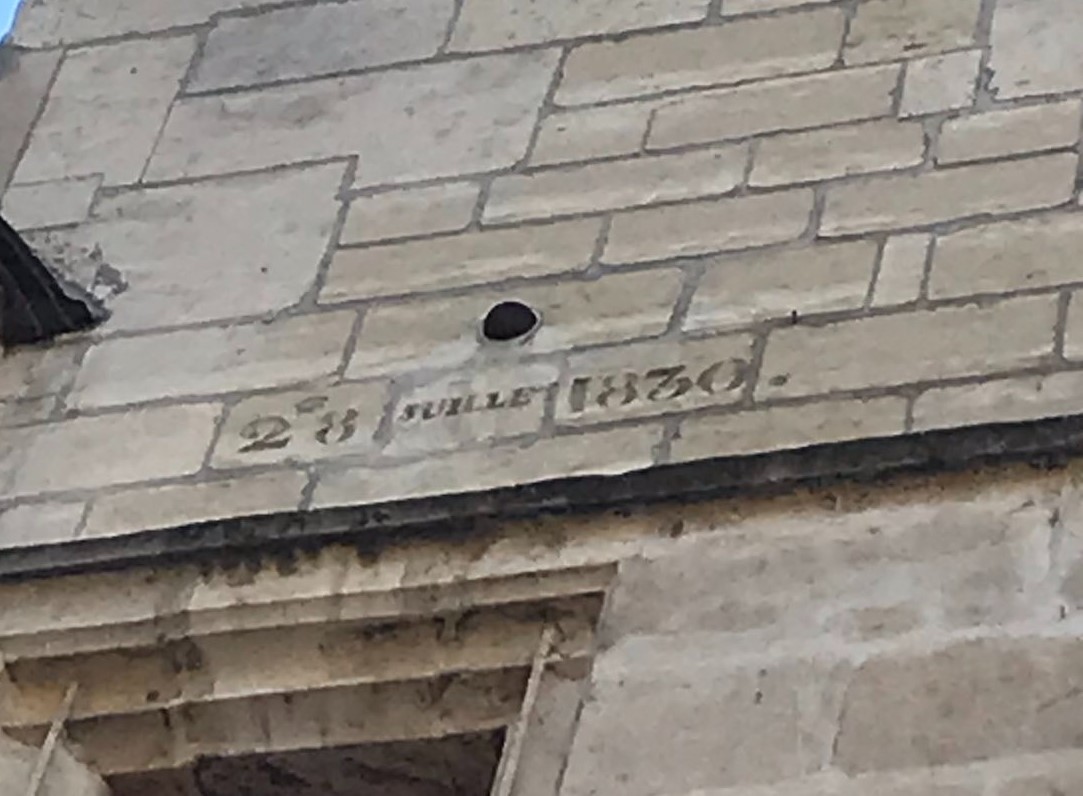 Le Boulet dans le mur de l'hôtel de Sens