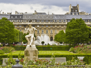 Lire la suite à propos de l’article Le canon du jardin du Palais Royal