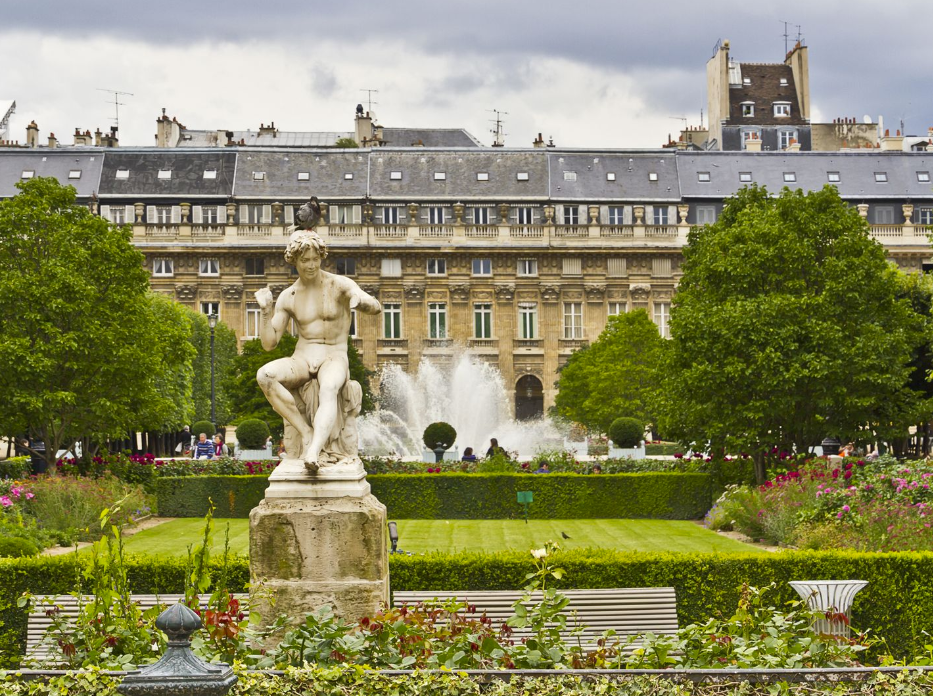 Lire la suite à propos de l’article Le canon du jardin du Palais Royal